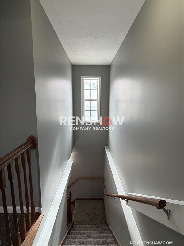165 Cloverdale St - Photo 7 of 41