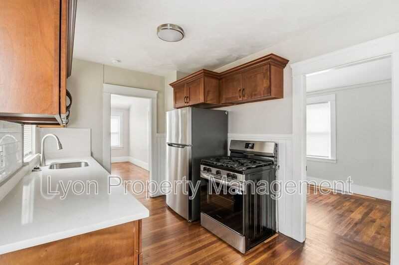 85 Ottawa Ave - Photo 2 of 8