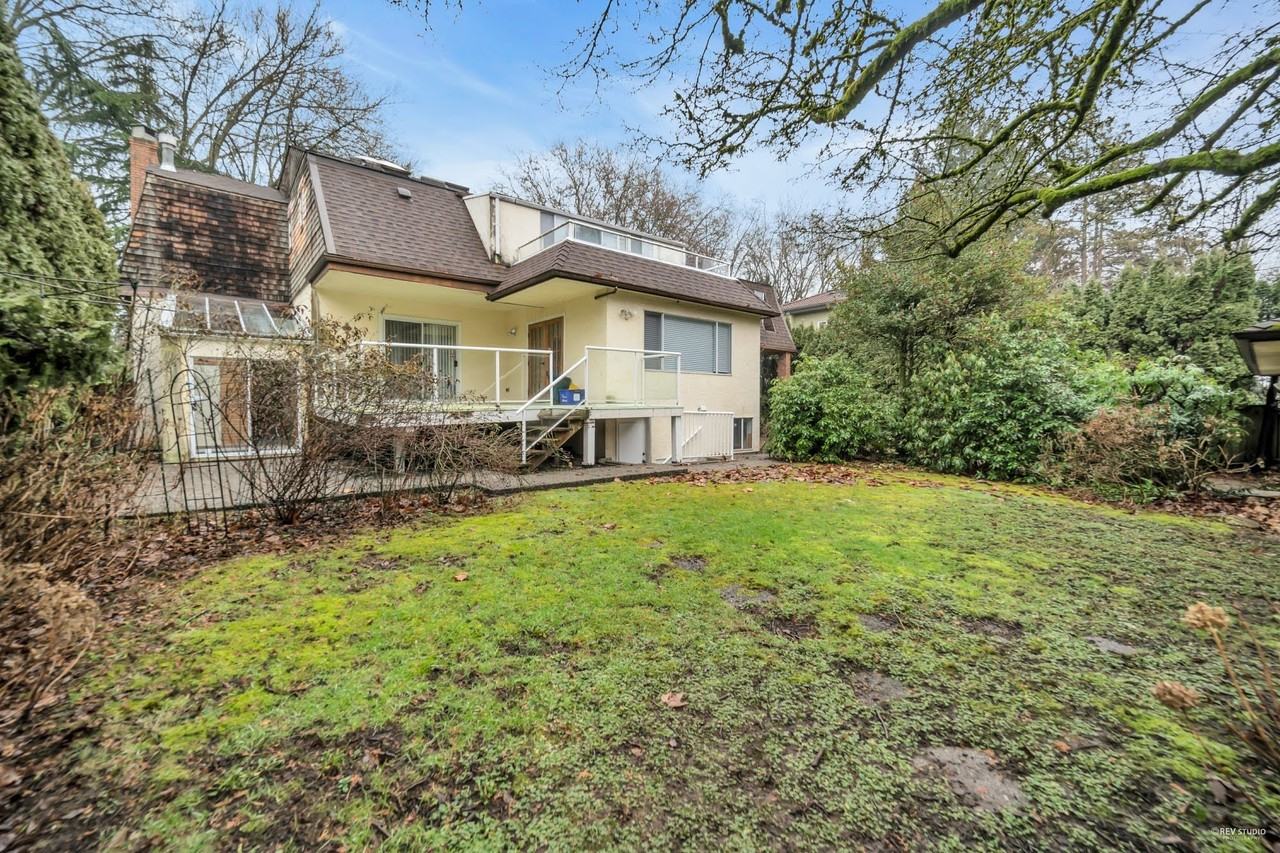 7929 Laburnum Street - Photo 3 of 32