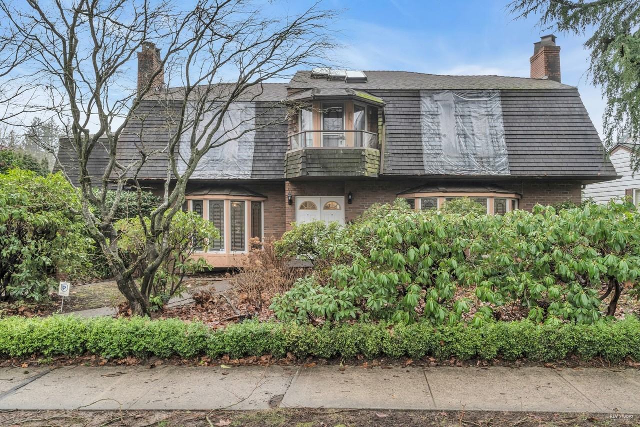 7929 Laburnum Street - Photo 4 of 32