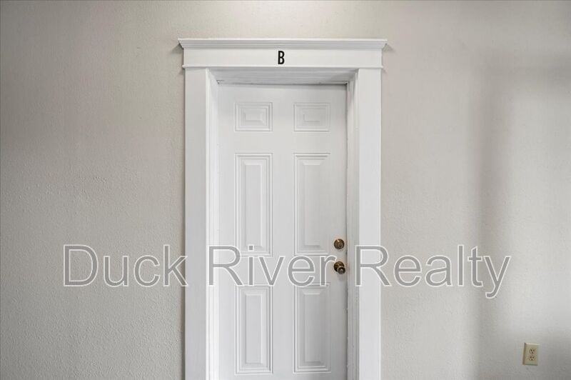 1603B Highland Ave - Photo 3 of 16