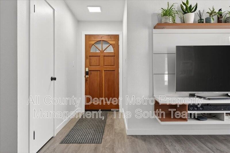 7250 S Gaylord St #G - Photo 4 of 21