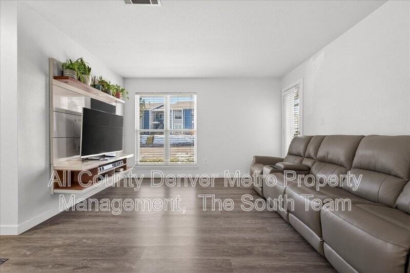 7250 S Gaylord St #G - Photo 6 of 21