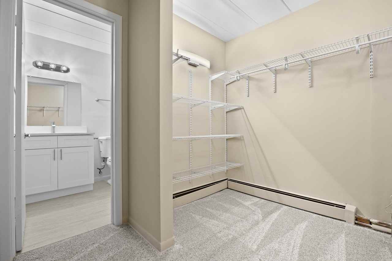 2900 S Lincoln Ave - Photo 2 of 12