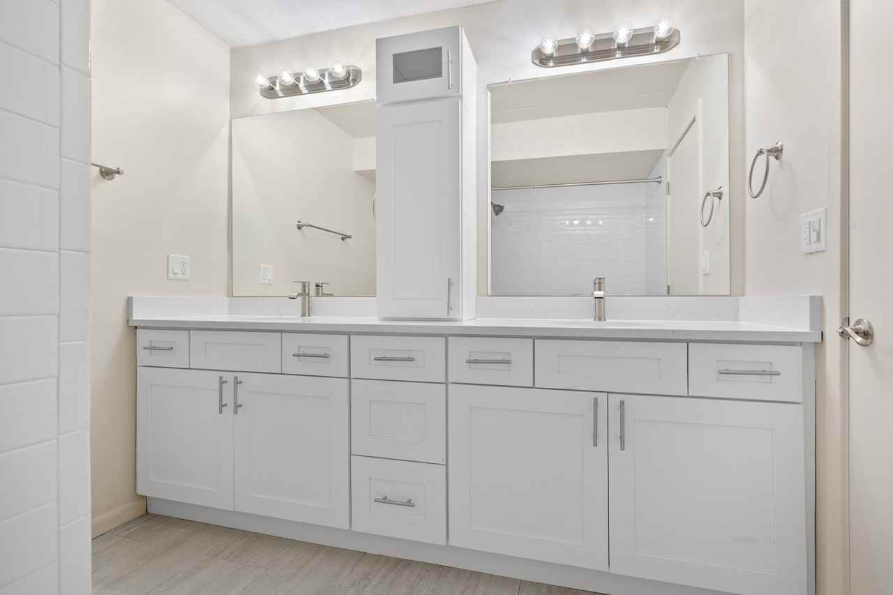 2900 S Lincoln Ave - Photo 3 of 12