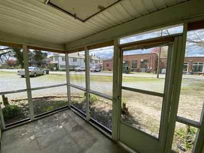 207 North Irving Avenue - Photo 4 of 16