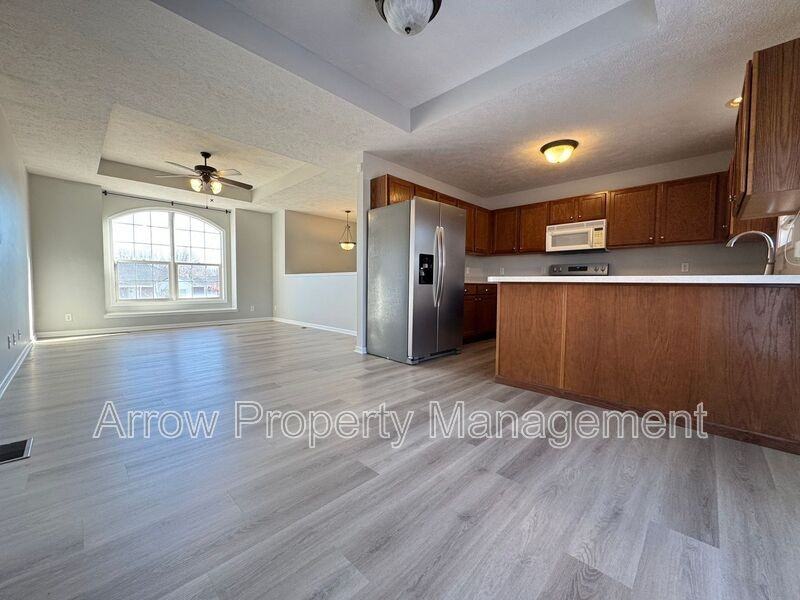 7355 S 20th St - Photo 5 of 26