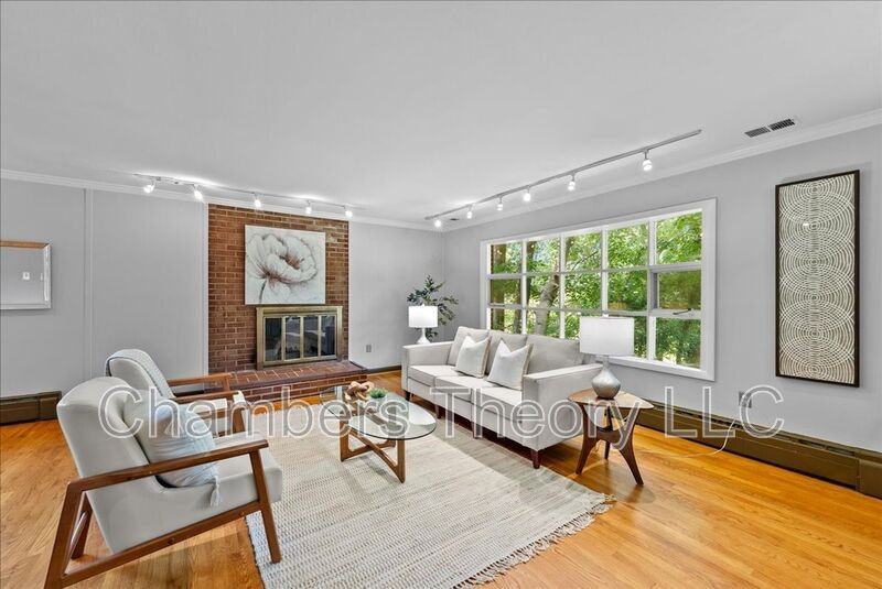 3035 Hazelton St - Photo 4 of 40