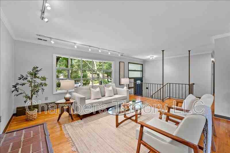 3035 Hazelton St - Photo 6 of 40