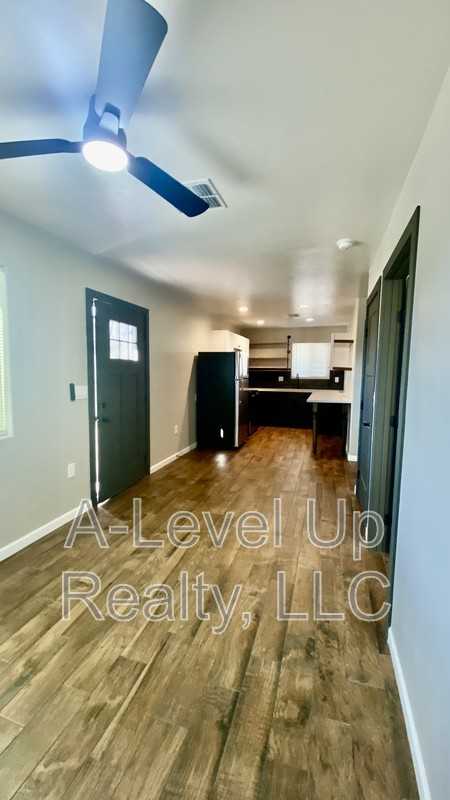 2341 S 3rd Ave - Photo 3 of 19