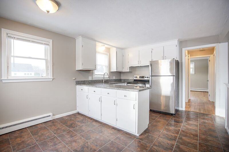 27 Campbell Dr - Photo 3 of 27