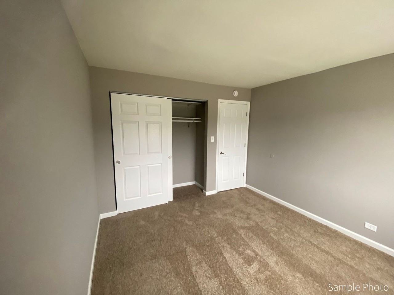 Carriage House Apartments LLC - Photo 6 of 46