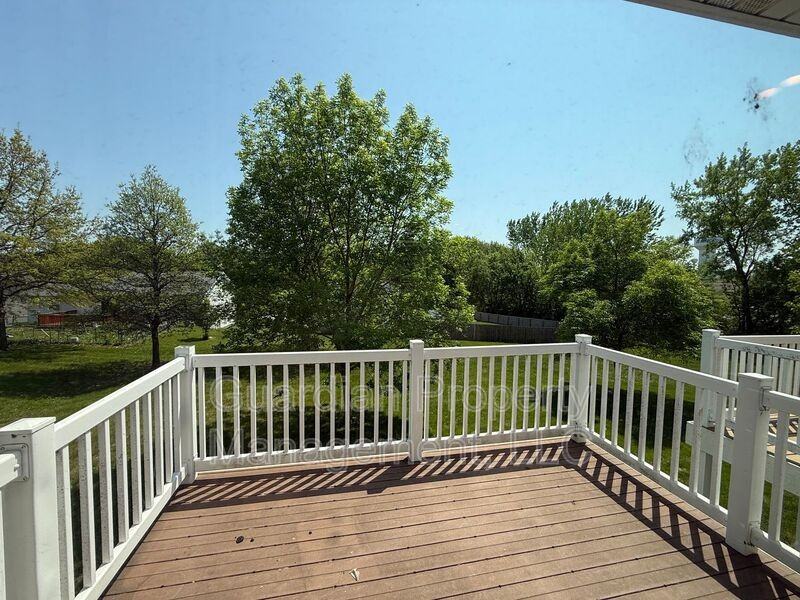 1633 N Country Club Rd #3 - Photo 7 of 8