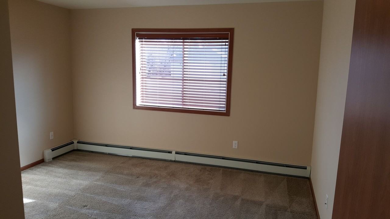 Stonebrook 1 - Photo 2 of 19