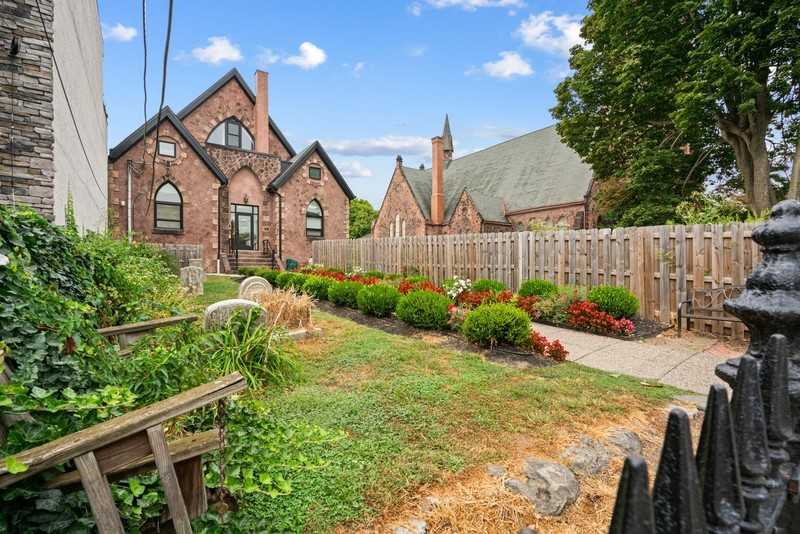 141 Krams Ave - Photo 6 of 29