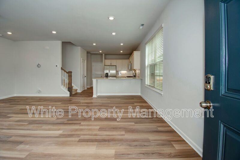 3130 Glenn Hope Way - Photo 4 of 24