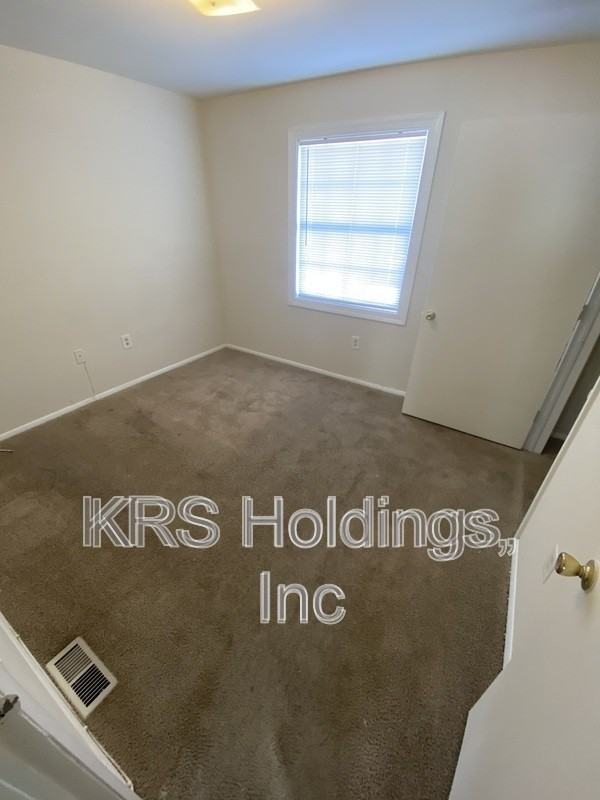 1822 Chicago Ave - Photo 7 of 9