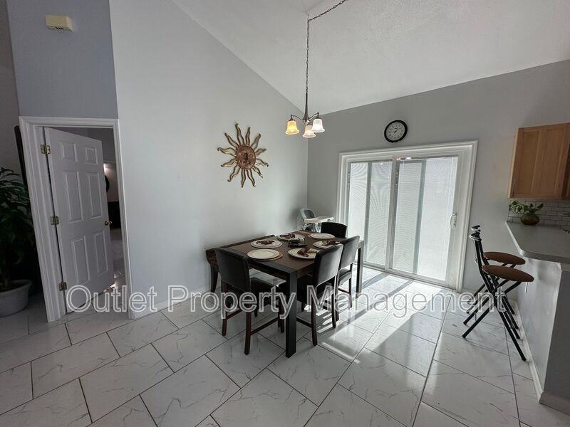 645 Majesty Dr - Photo 3 of 20