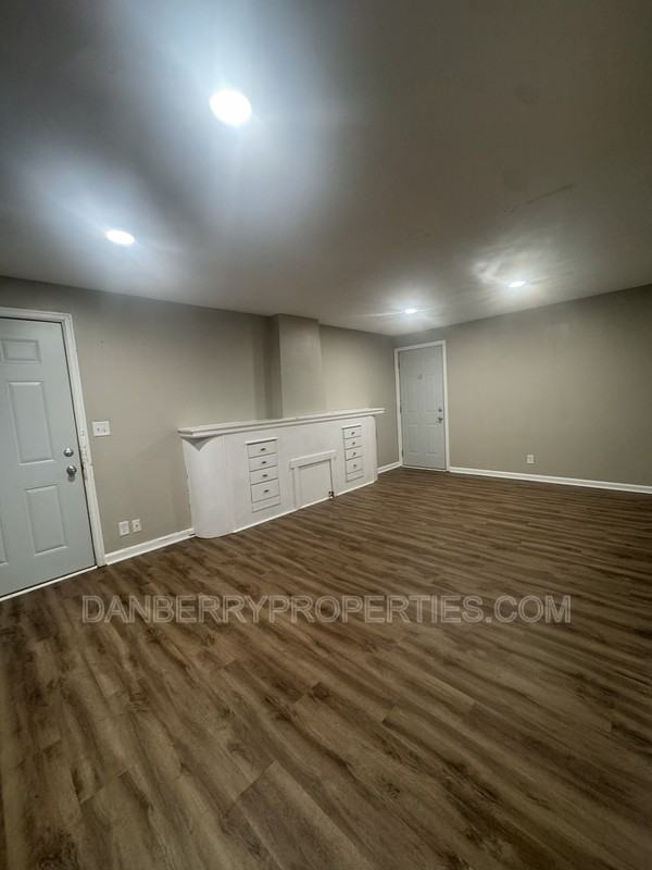 220 N Main St - Photo 3 of 7