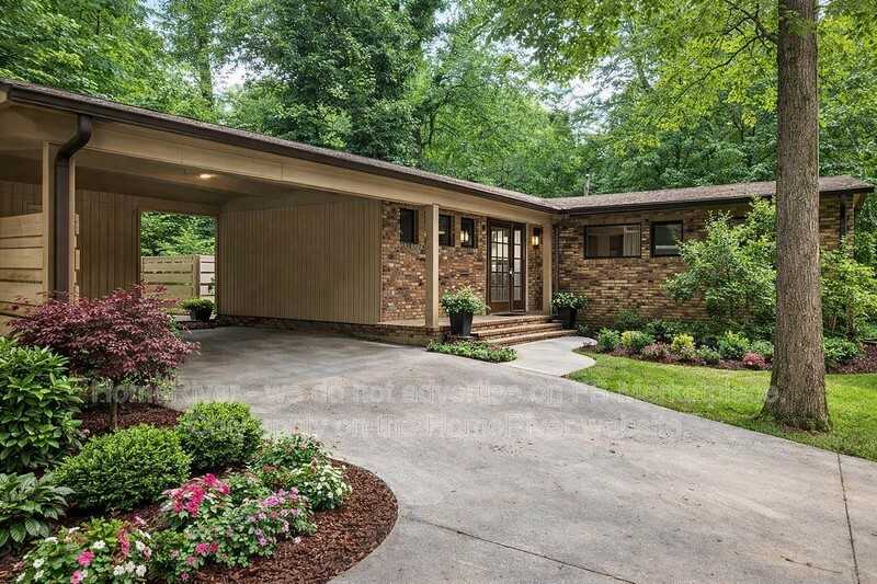 2484 Mobley Ct Se - Photo 2 of 7