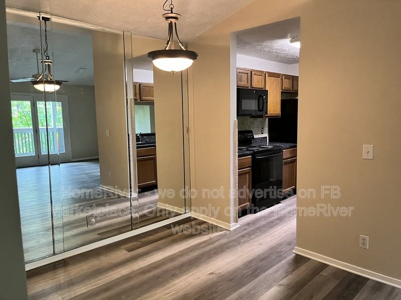 129 Warm Springs Cir - Photo 7 of 28