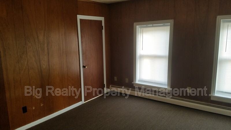 123 New St #8 - Photo 6 of 6