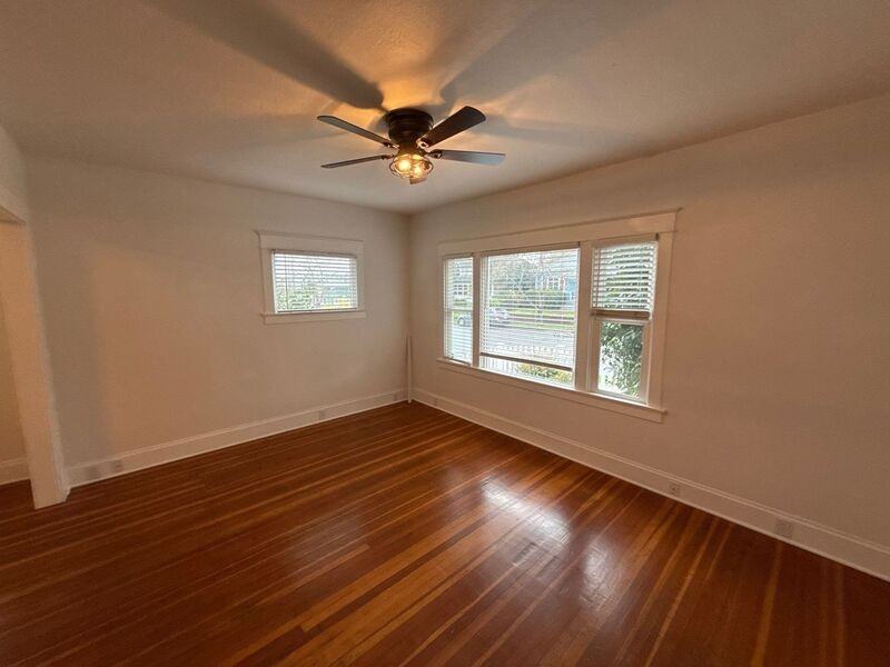 244 14th St Se - Photo 2 of 37