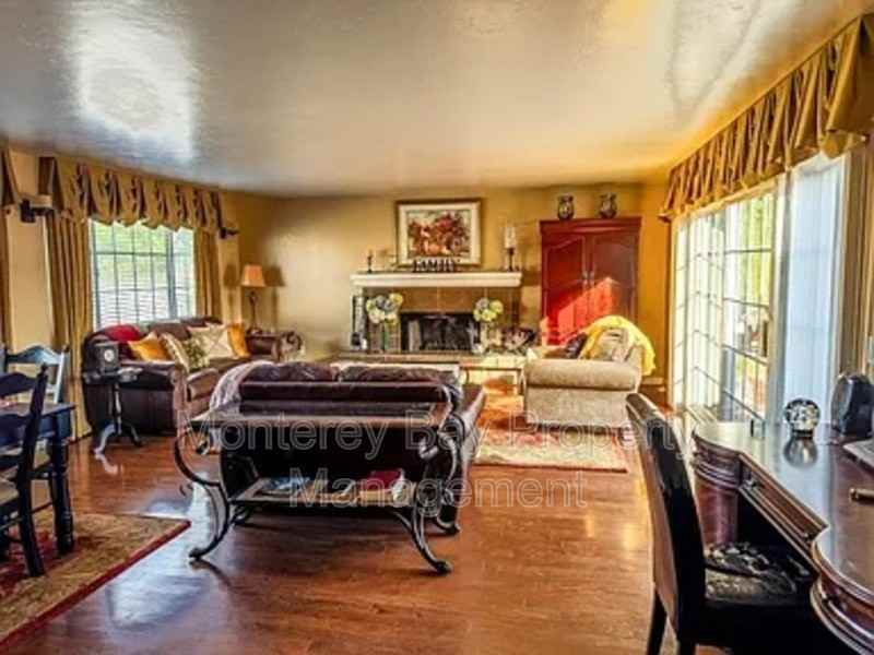 1976 Grandview St - Photo 4 of 15