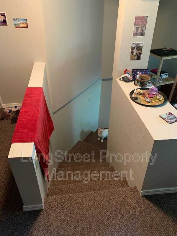 1012 Nw 34th St - Photo 6 of 27