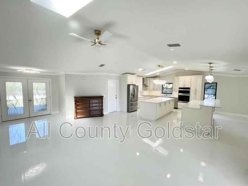 1487 Keyway Rd - Photo 4 of 25