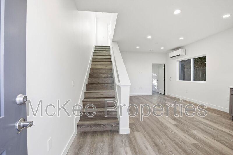 6174 Dorothy Dr - Photo 3 of 20