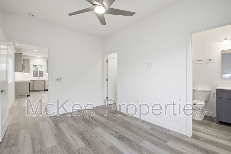 6174 Dorothy Dr - Photo 7 of 20