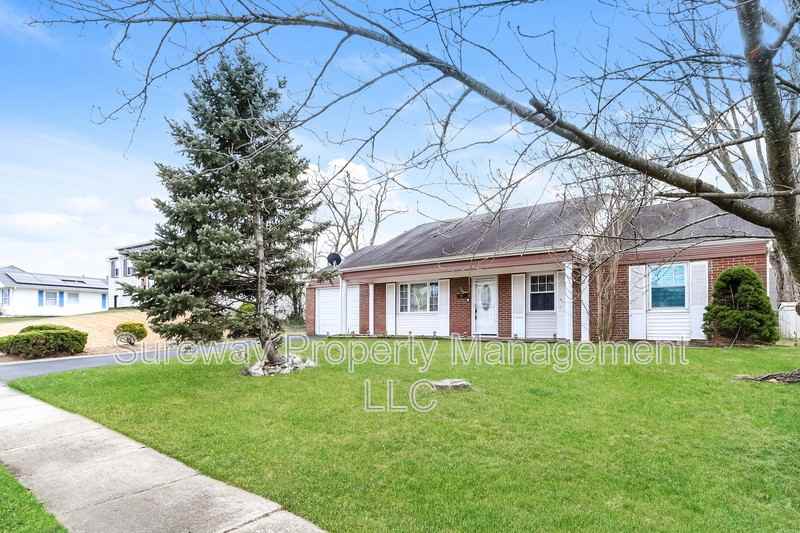 7 Ebbtide Ln - Photo 3 of 19