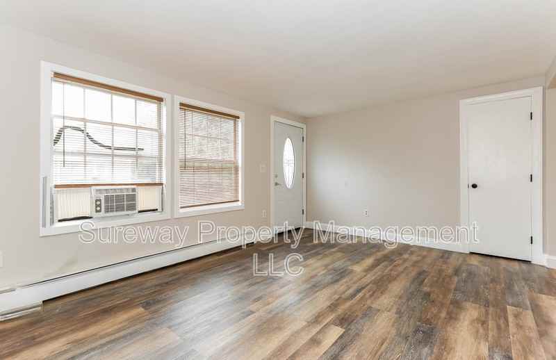 408 Rosewood Ave - Photo 3 of 15