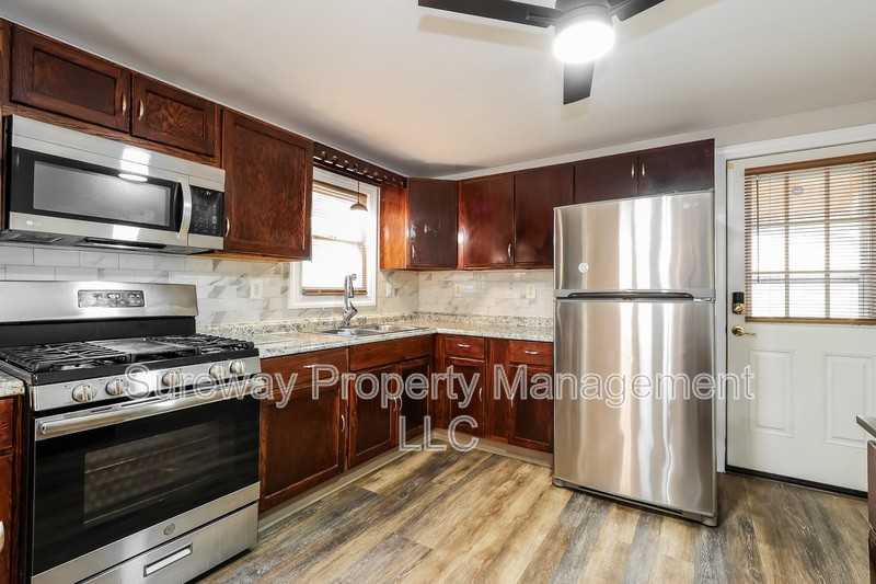 408 Rosewood Ave - Photo 6 of 15