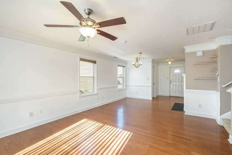 13716 Riding Hill Ave - Photo 5 of 20