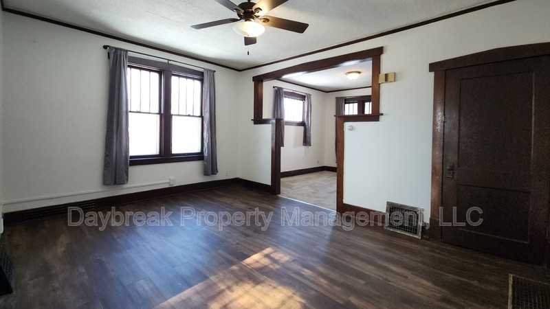 1316 3rd Ave N - Photo 3 of 19