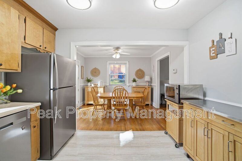 700 Brantley Rd - Photo 5 of 37