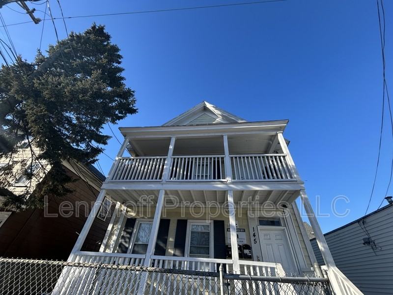 145 Water St - Photo 3 of 11