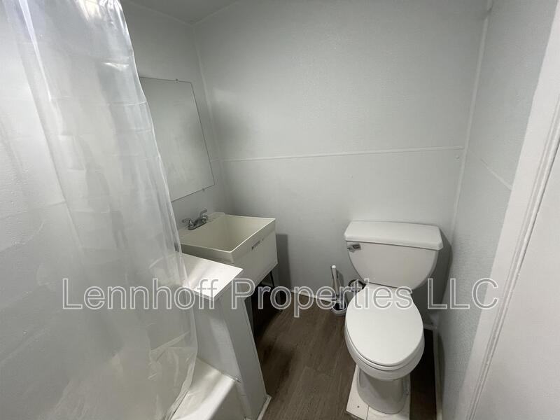 383 Haverhill St - Photo 4 of 4