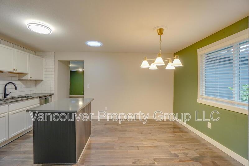 12509 Ne 35th St - Photo 7 of 30