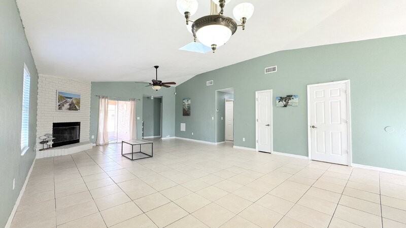 1467 Bay Grove Dr - Photo 3 of 22