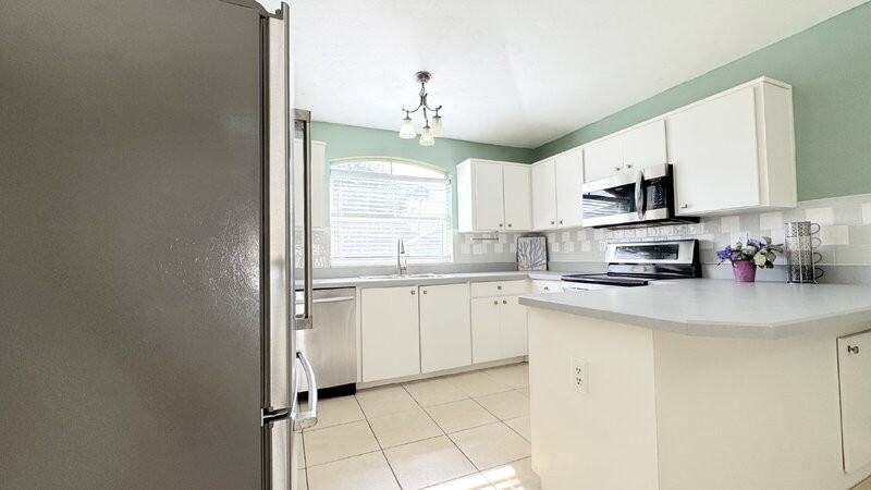 1467 Bay Grove Dr - Photo 4 of 22