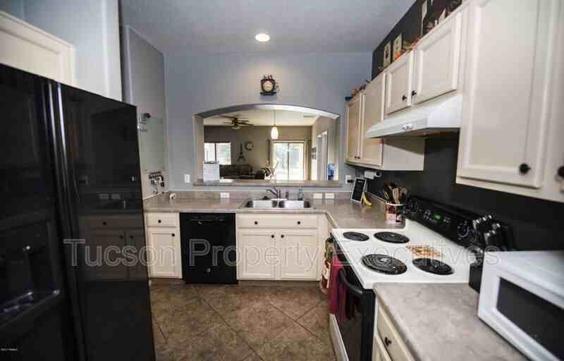 12700 N Rodeo Land Ave - Photo 2 of 12