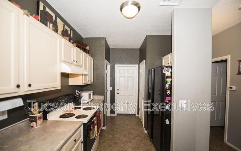 12700 N Rodeo Land Ave - Photo 3 of 12