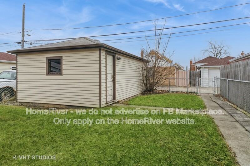 8135 S Albany Ave - Photo 3 of 25