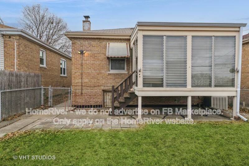 8135 S Albany Ave - Photo 2 of 25