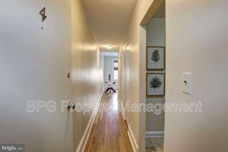 1618 S St Nw #4 - Photo 7 of 18
