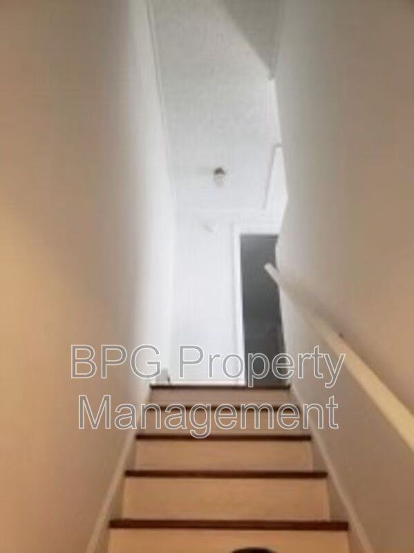 123 Circle Dr #6 - Photo 4 of 7