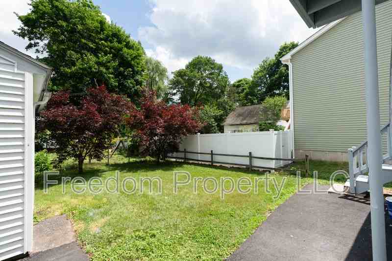 57 Germania St - Photo 7 of 9